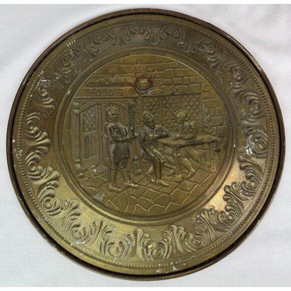 Vintage Peerage English Pub Scene/Mayflower 12" Hammered Brass Plates - Set of 2 - Picture 4 of 7